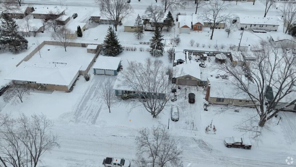 1321 Prairie St, Chaska, MN 55318 - photo 2