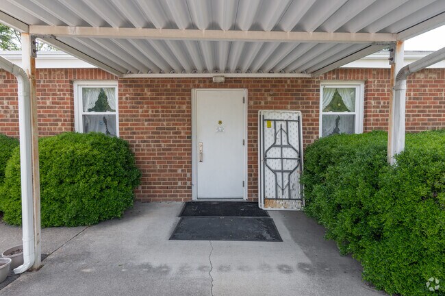 Indian Creek Welcome Baptist Church School was founded in 1960 in Greenbrier East.