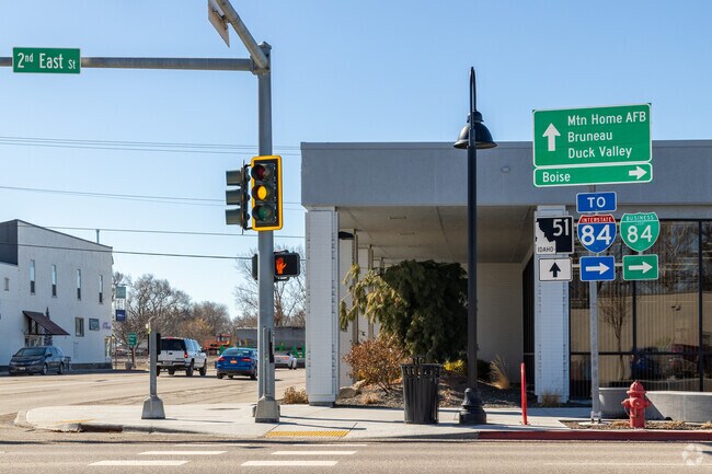 With three major highways in Mountain Home you can get to larger cities like Boise to the north and Twin Falls to the south.