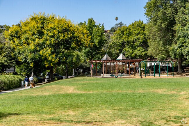 There are a number of parks to enjoy the weather around San Rafael Flats.