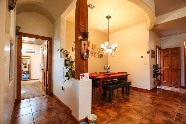 407 Coronado Dr, Alamogordo, NM 88310 - photo 4