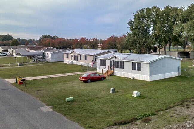 Carencro is an established neighborhood with most of the homes being built in the 1980s.