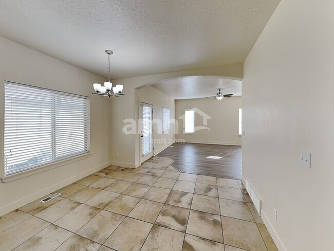 4792 E Addison Ave, Eagle Mountain, UT 84005 - photo 4