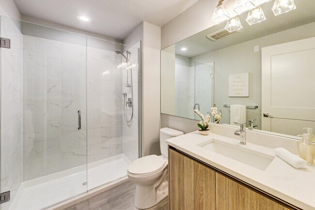 218 W Division St unit 512, Chicago, IL 60610 - photo 5