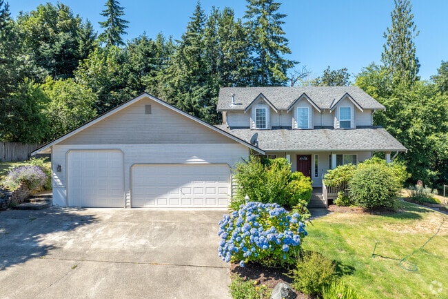 Parkwood's new traditional homes offer timeless elegance and contemporary convenience.