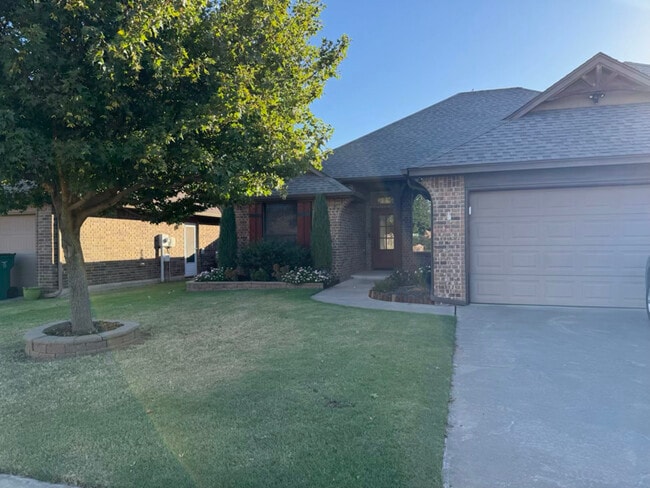 3408 Sardis Way, Yukon, OK 73099 - photo 2