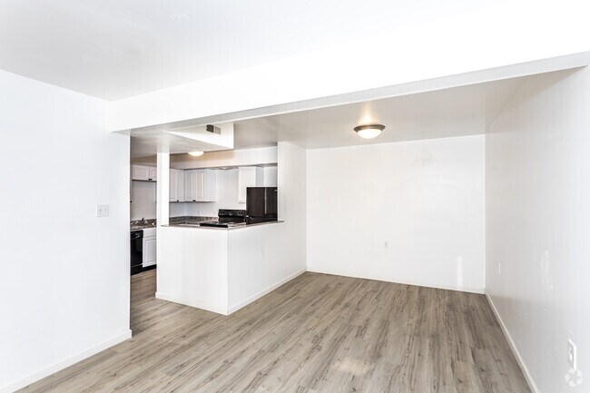 The Reserve at Heritage, Saint Louis, MO 63113 - photo 2