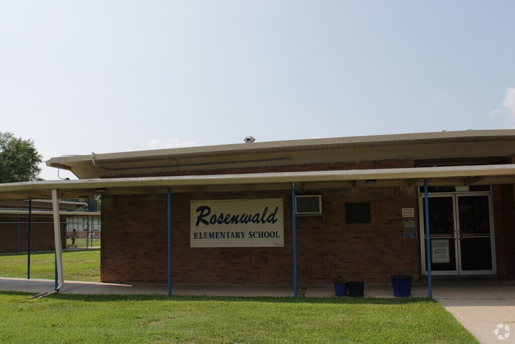Rosenwald Elementary School is located in the Pointe Coupee Parish neighborhood.