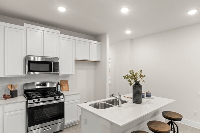 100 Furlong Dr unit 38761463, Georgetown, TX 78626 - photo 4