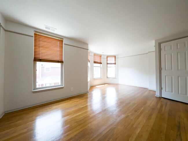 Apollo & Aurora Apartments, Indianapolis, IN 46202 - photo 2