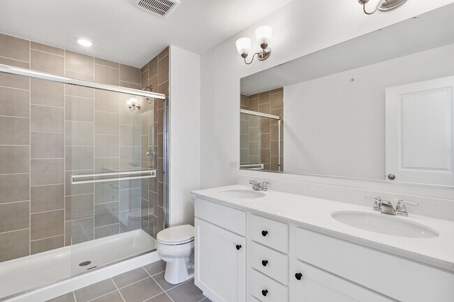 1060 E Oakton St unit 36471022, Des Plaines, IL 60018 - photo 6