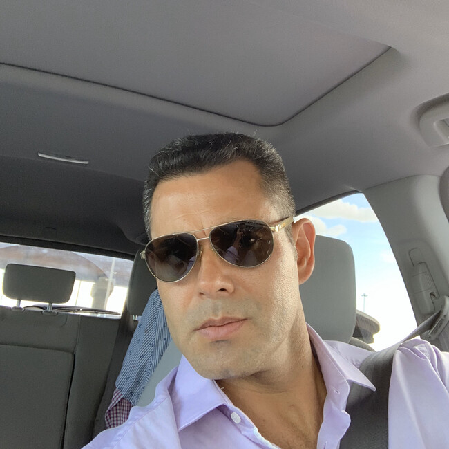 Agent Photo