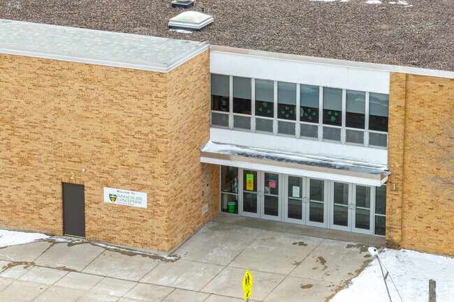 Immaculate Conception Elementary School has a 15 to 1 student-teacher ratio.