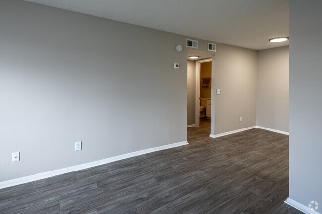 1BR, 1BA - 610SF - The Wembley - Dining Room