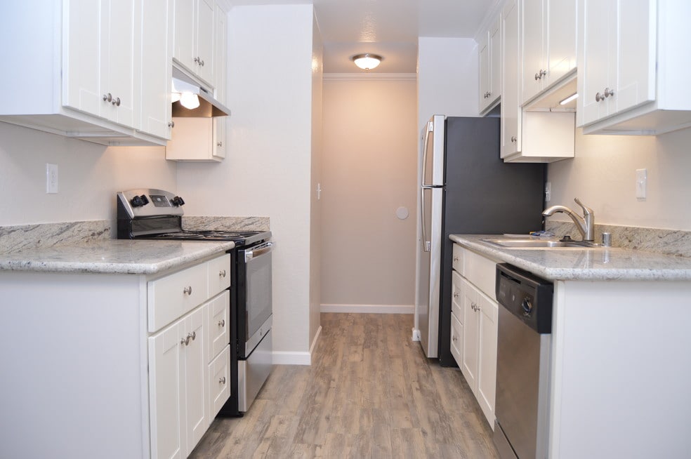 Peppertree Apartments, Hayward, CA 94544 - photo 1