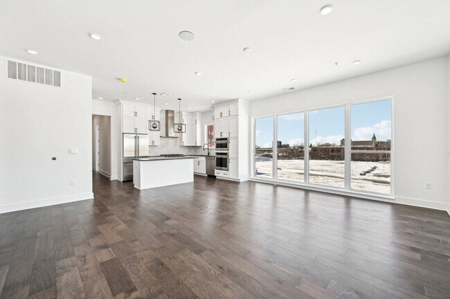 270 Dickenson St unit 301, Columbus, OH 43215 - photo 7