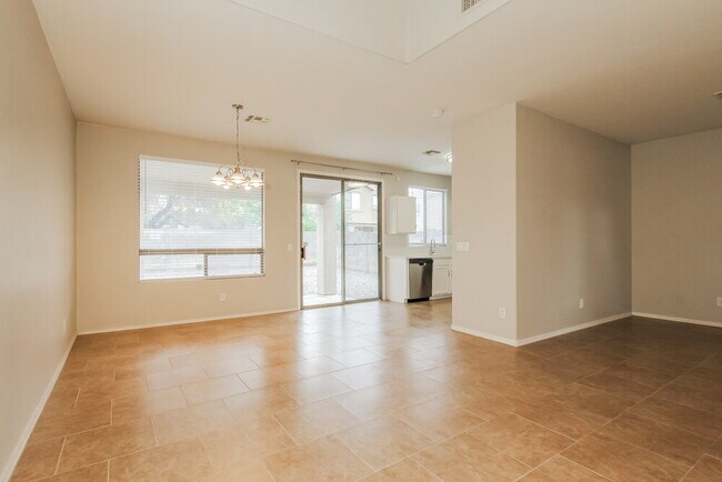 11414 W Apache St, Avondale, AZ 85323 - photo 5