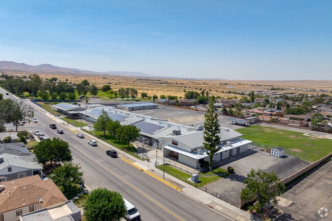 Parkview Elementary School offers a sprawling campus when viewed from above.