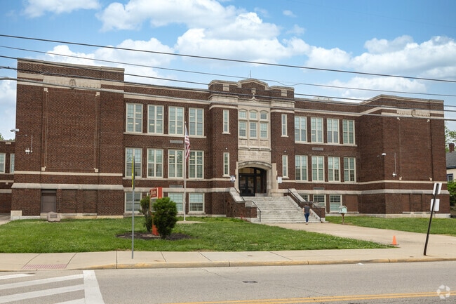 Local residents send their students to Williams Avenue Elementary School.