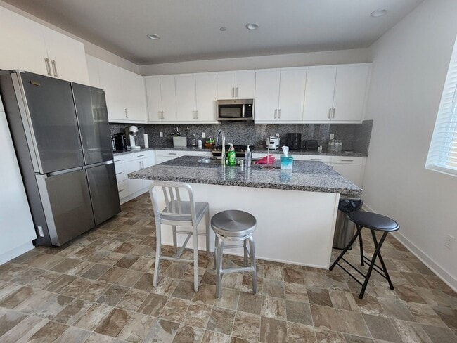 6949 Mallow Dr, Fontana, CA 92336 - photo 4