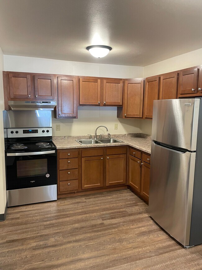 702 Stillwell Ave, Oshkosh, WI 54901