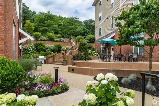 Residences at Highland Glen - 55+ Active Adult Community, Westwood, MA 02090 - photo 4