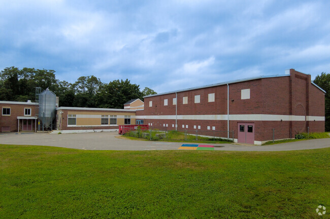 Canterbury Elementary School has an overall grade of B on Niche.