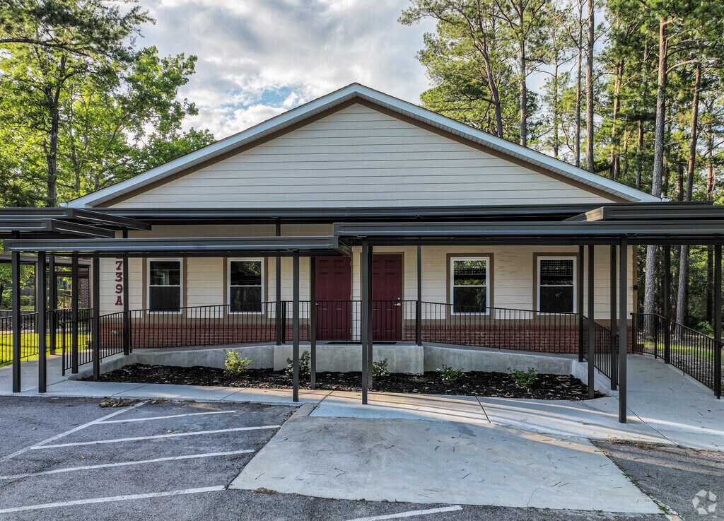 Central Carolina Christian Academy is located in the Rochelle Heights-Victory Garden area.