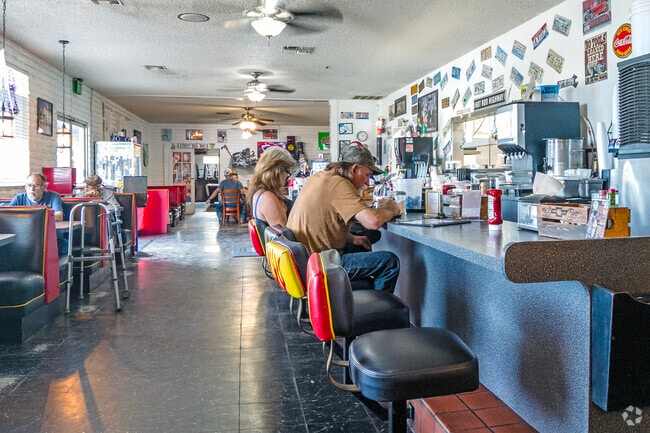 Hot Rod Diner is a local favorite for breakfast and lunch in the Hilmar-Irwin area.