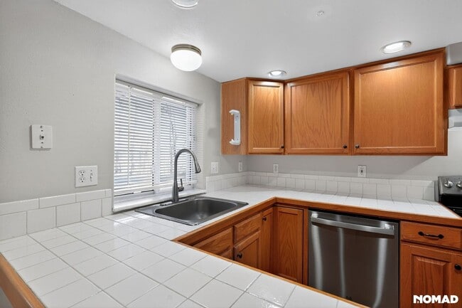 30 W Navajo St, Colorado Springs, CO 80905 - photo 4