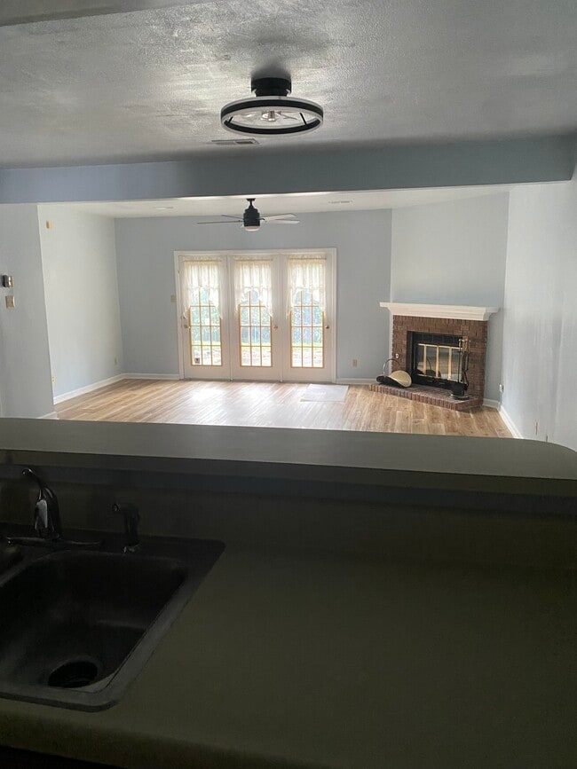 136 Durwood Rd, Knoxville, TN 37922 - photo 2