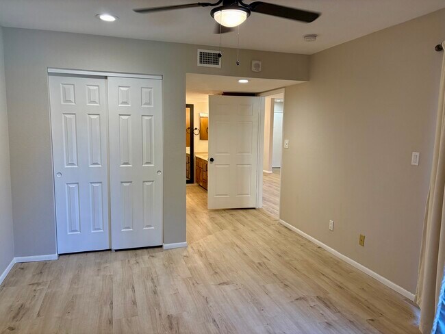 Anasazi Village unit 213, Phoenix, AZ 85032 - photo 7