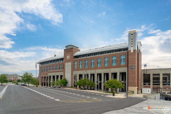 Residents of Meadows enjoy the ability to attend the nearby University of Missouri games.