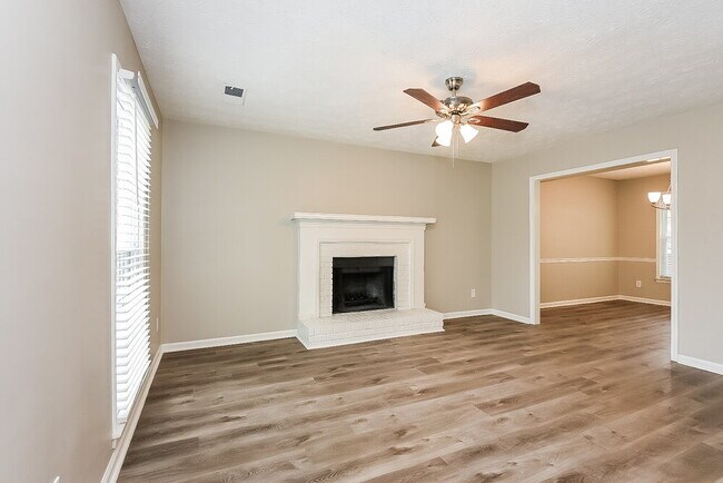 1220 Izod Ct, Lawrenceville, GA 30044 - photo 5