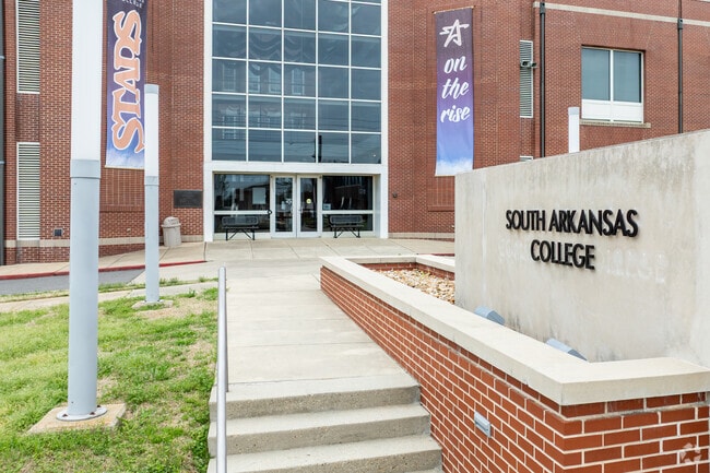 Start your higher education at South Arkansas College in El Dorado.