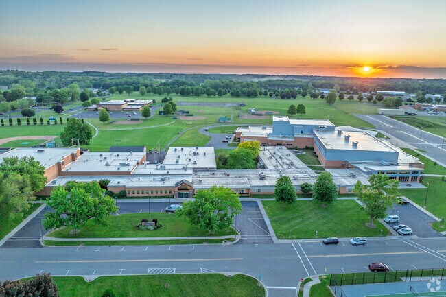 Berrien Springs High School's teachers rate as B+ on Niche.