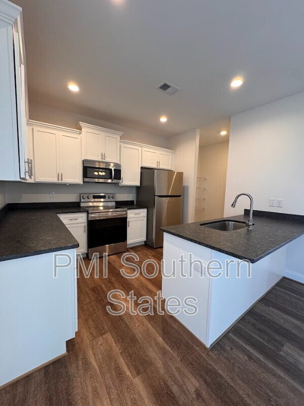 207 Clarus Crk Way, Travelers Rest, SC 29690 - photo 6