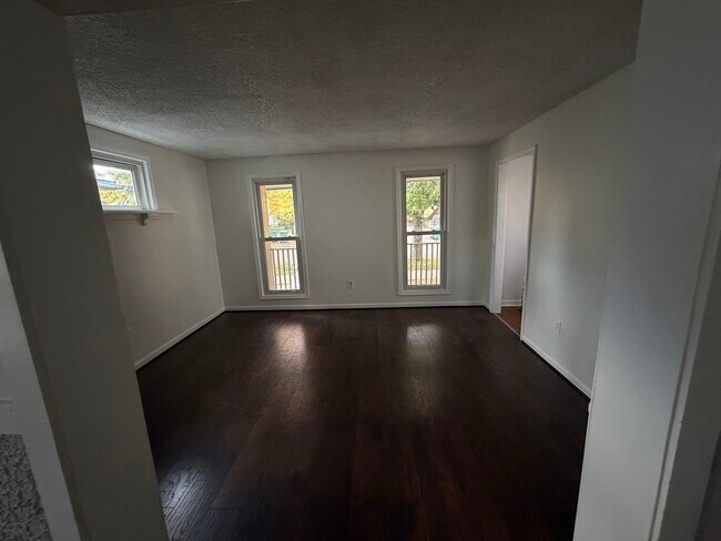 237 Tremont St unit 1, North Tonawanda, NY 14120 - photo 3