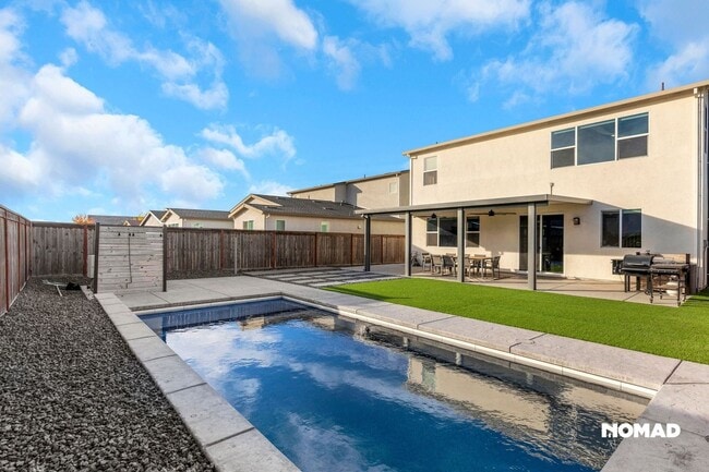 4535 Tiller Way, Roseville, CA 95747 - photo 2