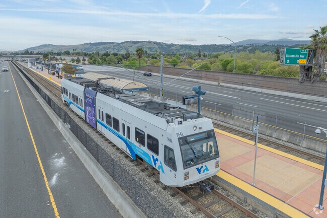 Canoas West residents can take the VTA Light Rail, which connects them to the rest of the Bay Area.