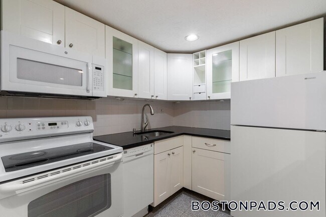 30 Peterborough St unit G, Boston, MA 02215 - photo 3