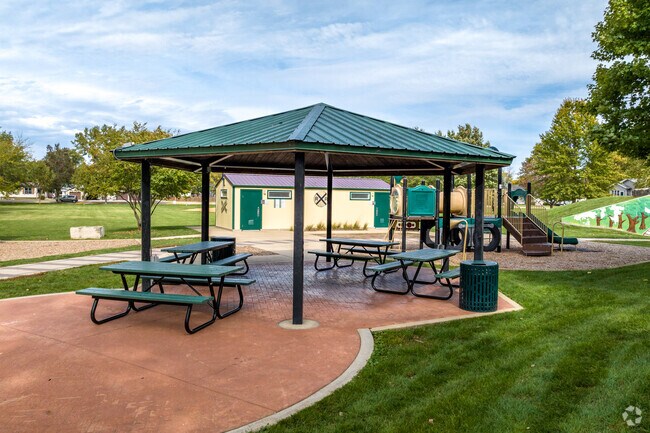 Santa Fe Park in Chillicothe has a pavilion that can be rented for events.