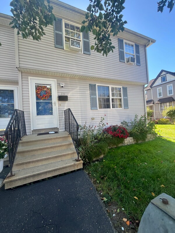 775 Chicopee St Unit 2, Chicopee, MA 01013
