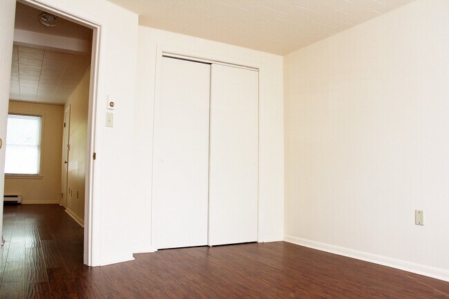 365 St Paul St unit 6, Burlington, VT 05401 - photo 6