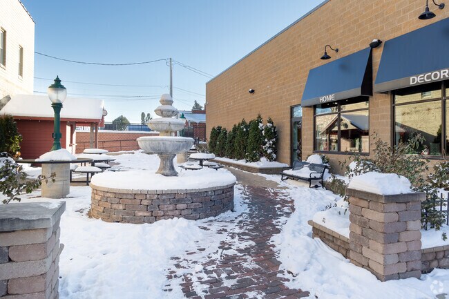 Pocket Park in Monticello’s downtown is a favorite for outdoor seating and small gatherings.