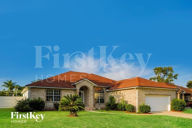 5510 Bristol Bay Ln N, Jacksonville, FL 32244 - photo 2