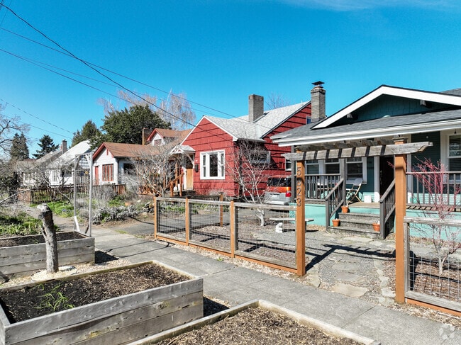 Foster-Powell neighborhood features numerous cozy bungalows.