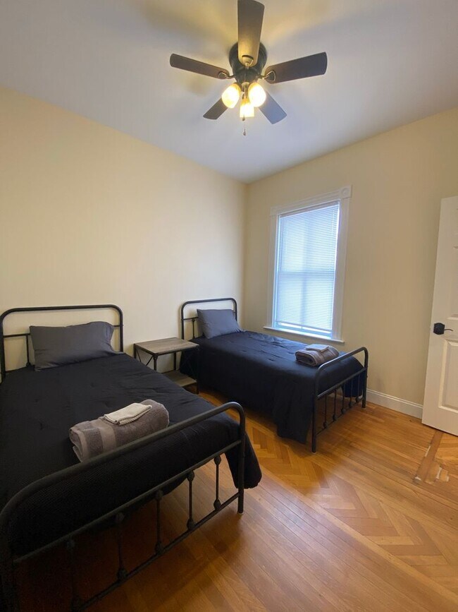 416 Pearl St unit 416 Pearl St 3, Burlington, VT 05401 - photo 6