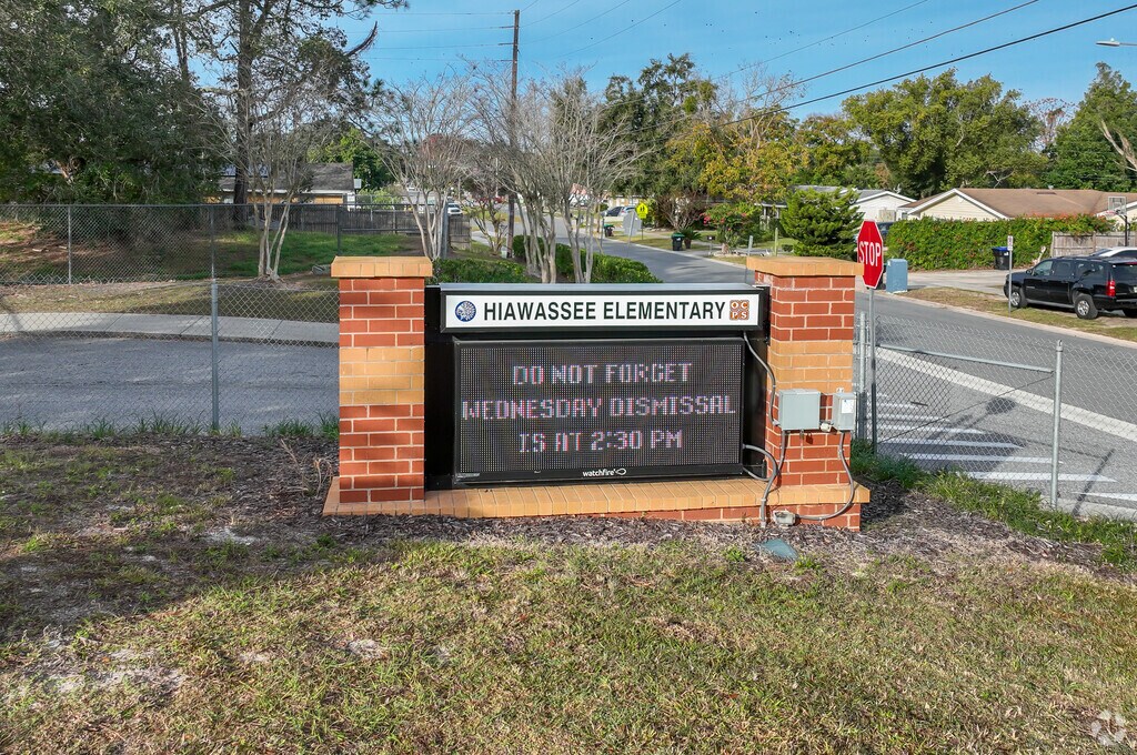 Hiawassee Elementary School is located at 6800 Hennepin Blvd, Orlando, FL.