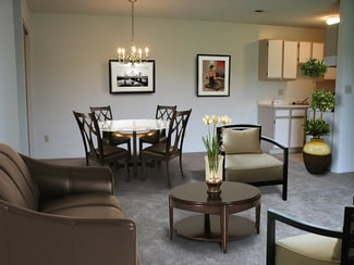 21 Lori Ln, Amelia, OH 45102